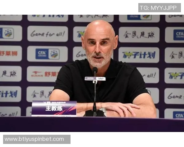 穆斯卡特荣膺中超11月最佳主教练率队成功卫冕上海海港再创辉煌